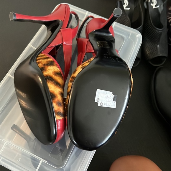 Dior dice heels in red with leopard print detail - Picture 7 of 7